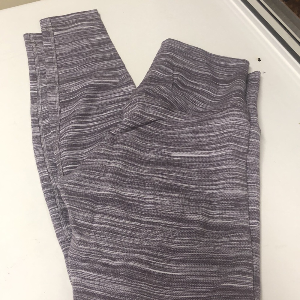 Lululemom Align sz6 28” length.